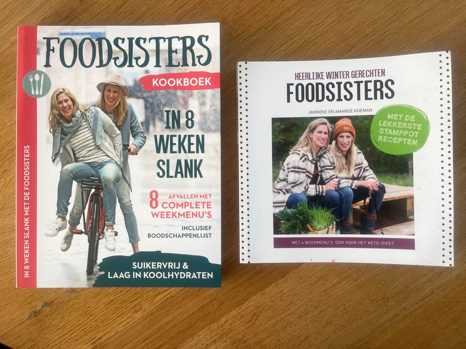 FoodSisters Kookboeken: Slank & Wintergerechten (2 stuks), Ophalen of Verzenden, Zo goed als nieuw, Hoofdgerechten, Gezond koken