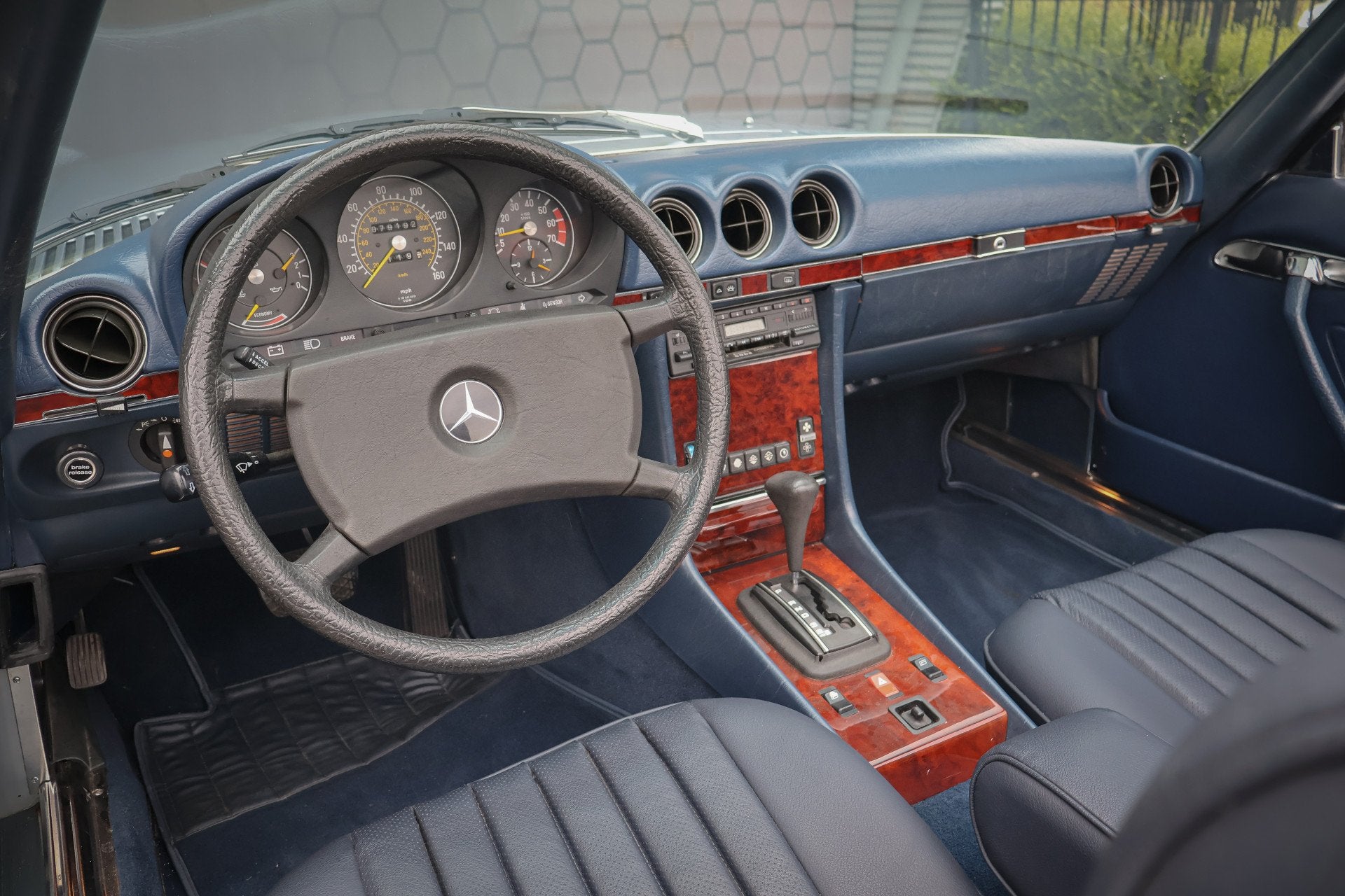 Mercedes-Benz 300-serie 380 SL (bj 1983, semi-automaat), foto 3