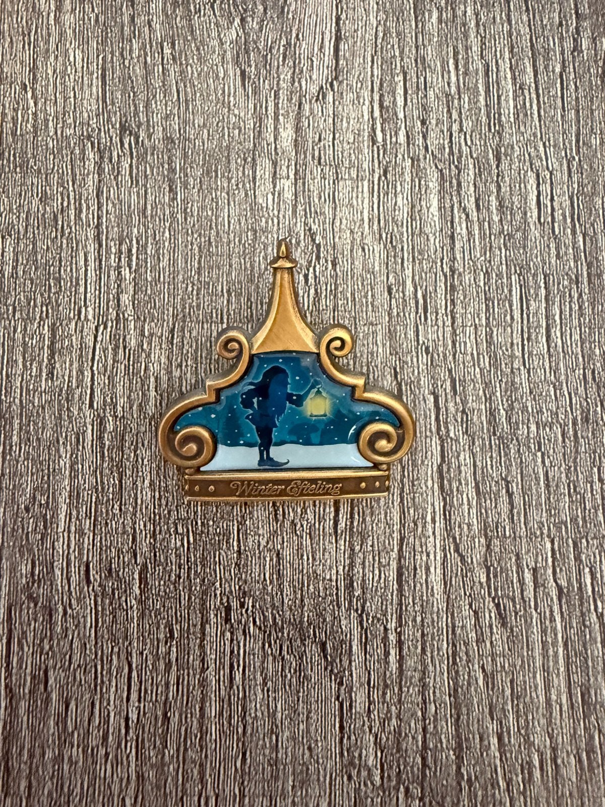 Efteling winter pin, Ophalen of Verzenden, Zo goed als nieuw, Button of Speldje