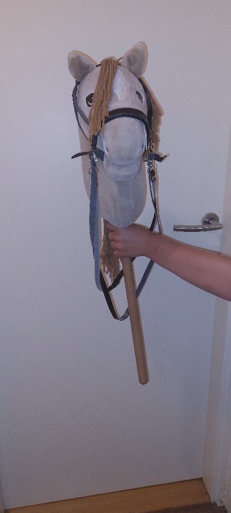 Hobby Horse, Ophalen