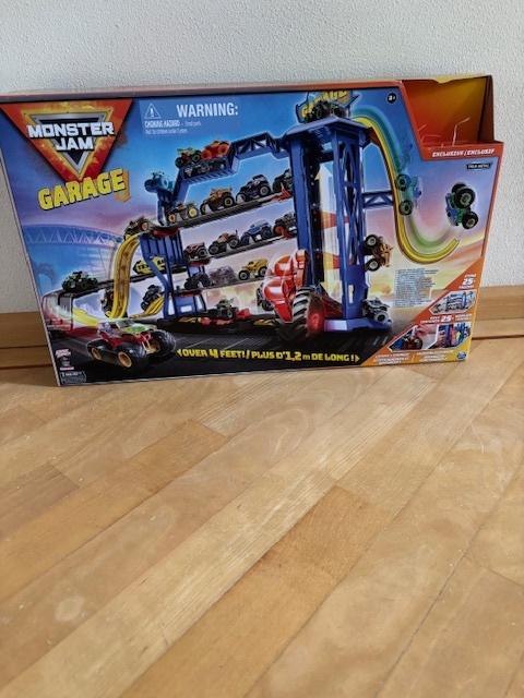 monster jam garage, Ophalen of Verzenden, Zo goed als nieuw
