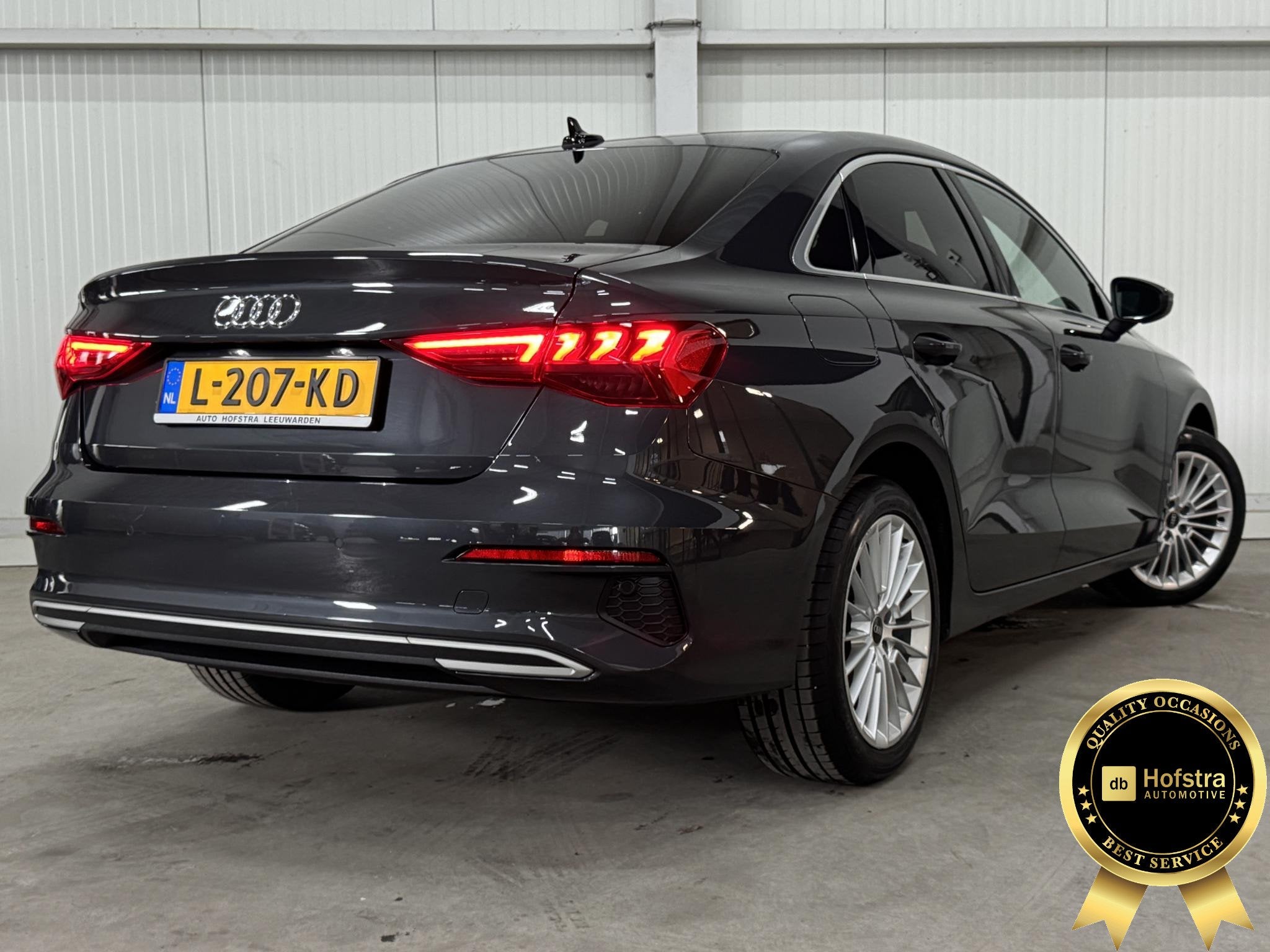 Audi A3 Limousine 30 TFSI Business edition AUTOMAAT DIGI-DAS, Auto's, Dealer onderhouden, Stof, Gebruikt, Origineel Nederlands