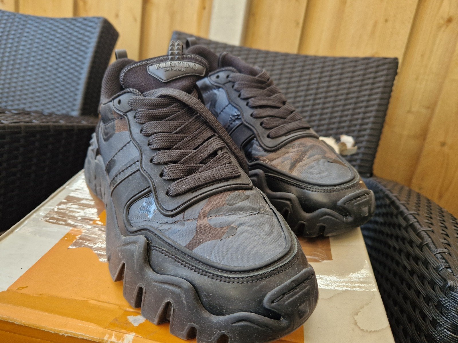 valentino sneakers, Ophalen of Verzenden, Gebruikt, Schoenen