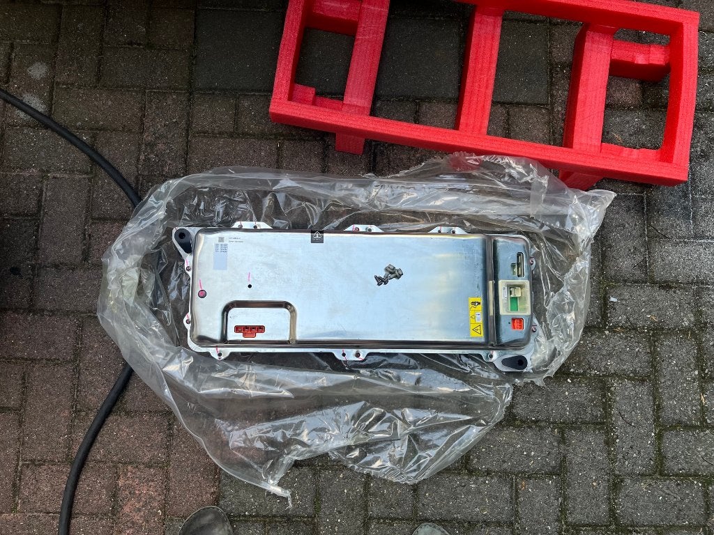 Tesla model 3 2019 onboard battery charger, 1 fase defect, Ophalen of Verzenden, Gebruikt, Overige automerken