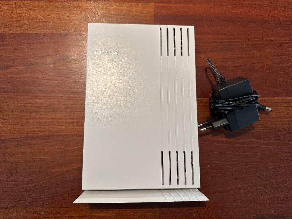 NETGEAR router WAX202 – WiFi 6 (AX1800) + OpenWRT, Computers en Software, Verzenden, Zo goed als nieuw, Router, NETGEAR
