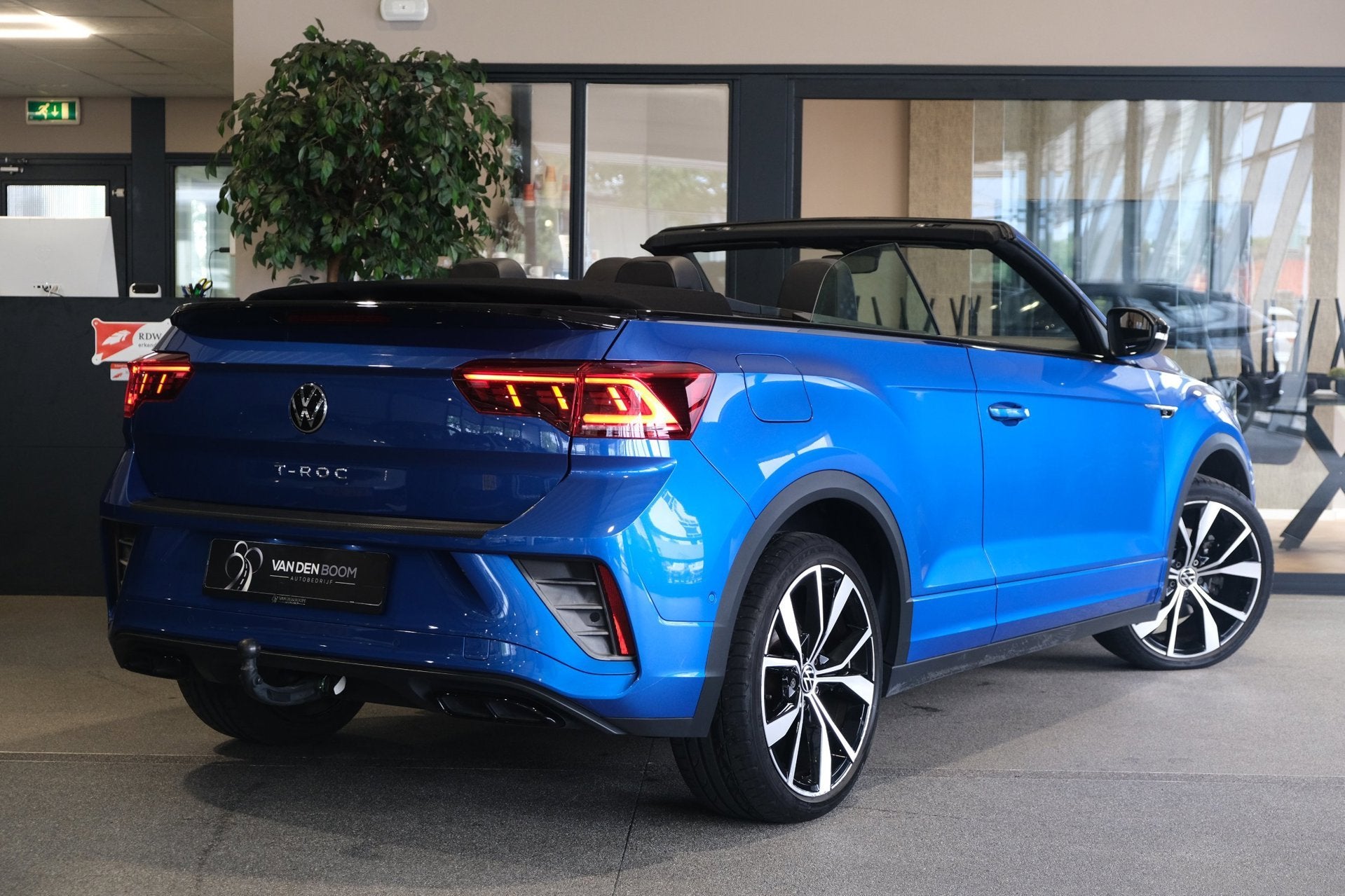 Volkswagen T-Roc Cabrio 1.5 TSI DSG 2x R-Line Navi Camera Le, Auto's, Gebruikt, Zwart, Blauw, Origineel Nederlands