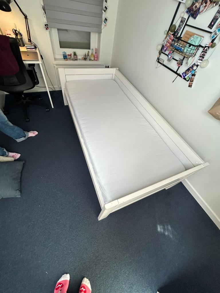2x Lifetime eenpersoonsbed 90x200 - wit - Robuust, Huis en Inrichting, Slaapkamer | Bedden, Gebruikt, 90 cm, Eenpersoons, Wit