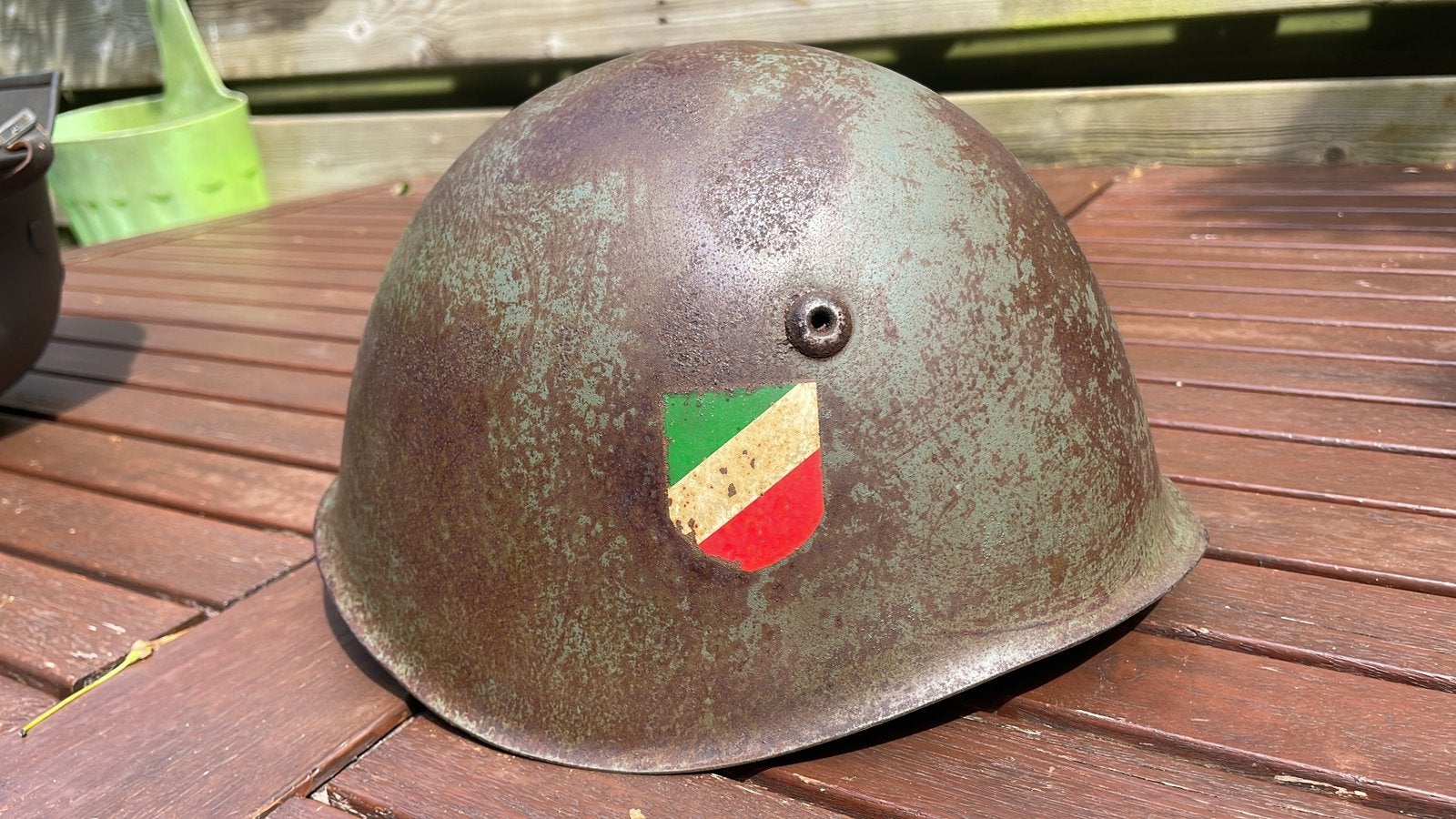 Italiaanse helm, Verzamelen, Militaria | Tweede Wereldoorlog, Ophalen of Verzenden, Overige gebieden, Helm of Baret