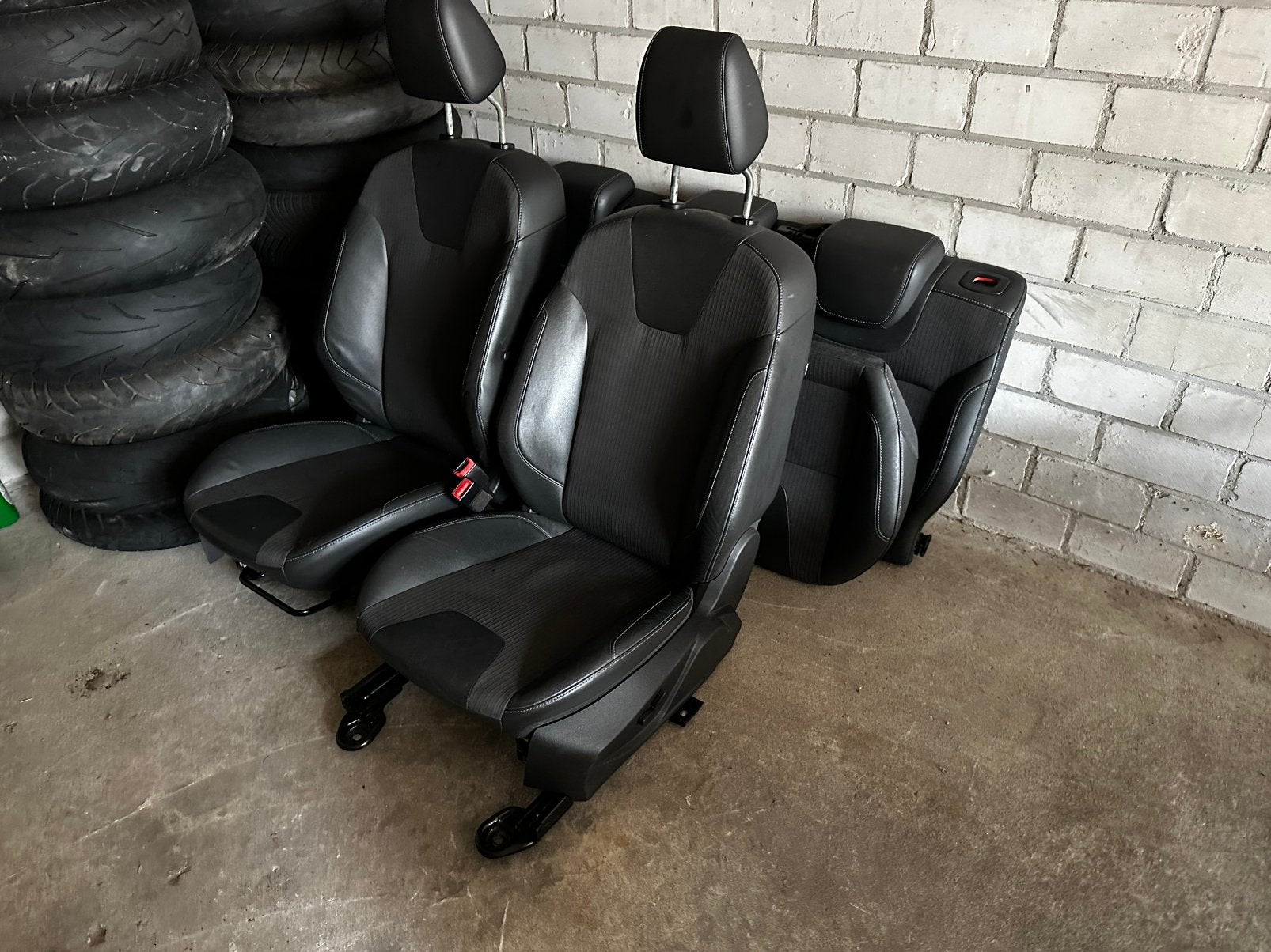 Ford Focus Mk3 halfleren stoelen – Verwarmd & elektrisch, Auto-onderdelen, Interieur en Bekleding, Ophalen, Ford