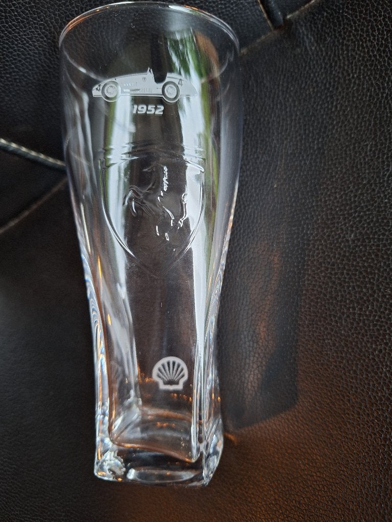 Glas met automerk Ferrari, Ophalen, Zo goed als nieuw, Auto's