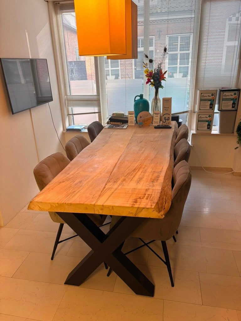 tafel & stoelen