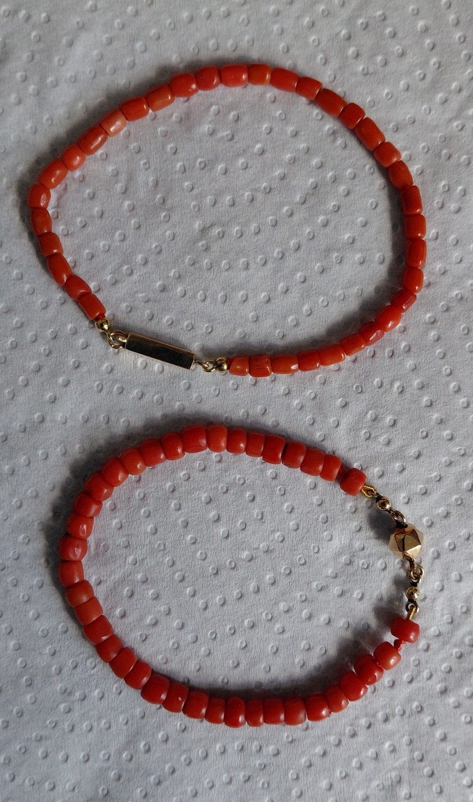 bloedkoraal armbanden met gouden sluiting, Sieraden, Tassen en Uiterlijk, Antieke sieraden, Verzenden, Goud, Armband