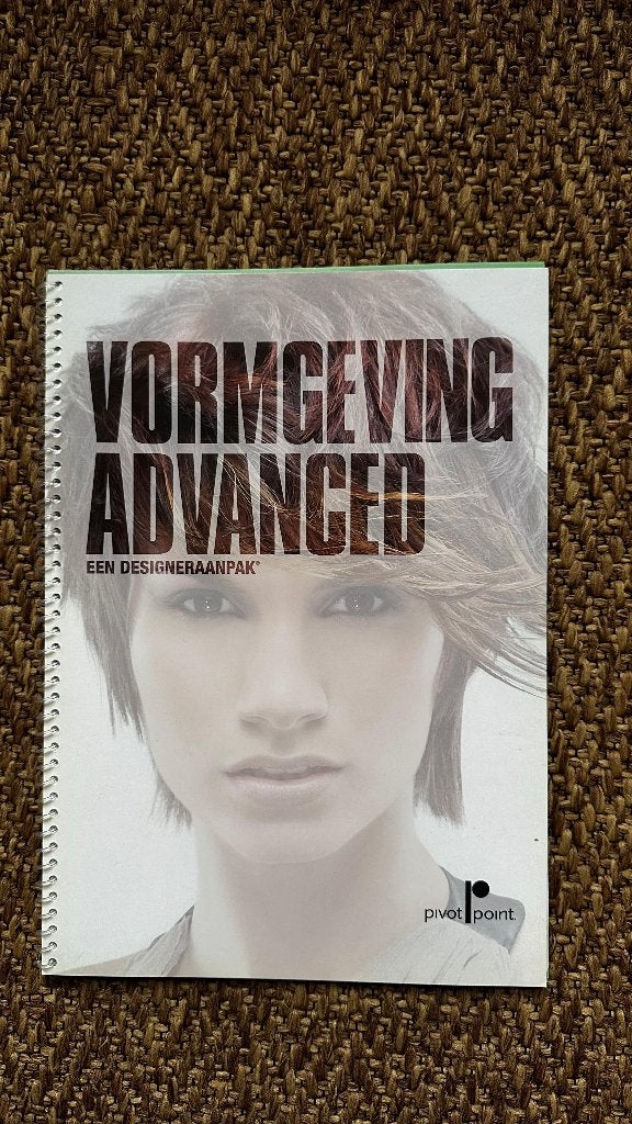 Vormgeving Advanced: Een Designeraanpak - Pivot Point, Ophalen of Verzenden, Zo goed als nieuw, MBO, Pivot Point International