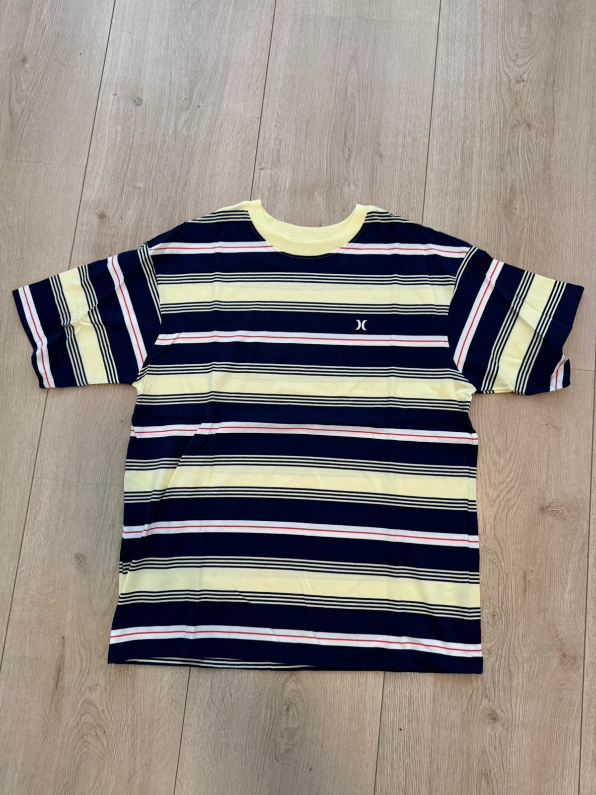 Hurley tshirt maat s, Kleding | Heren, Ophalen of Verzenden, Nieuw, Maat 46 (S) of kleiner, Meerkleurig