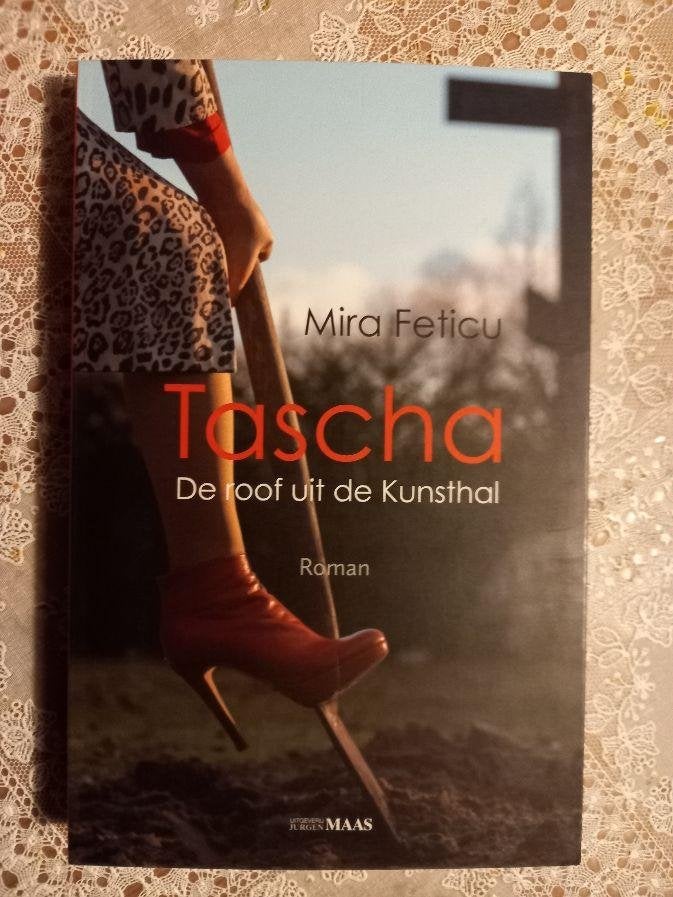 Mira Feticu : Tascha de roof uit de Kunsthal nieuw, Ophalen of Verzenden, Nieuw