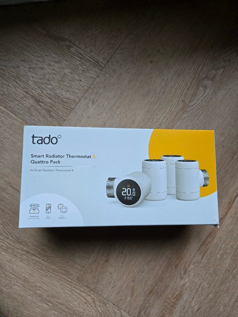 Tado Smart Radiator Thermostat X 4x radiatorknop, Ophalen of Verzenden, Slimme thermostaat, Zo goed als nieuw
