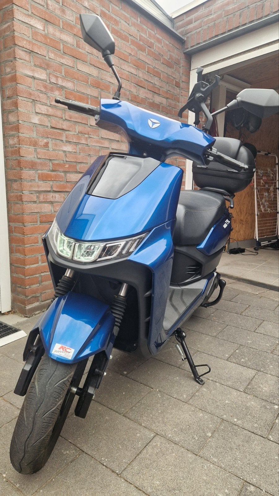 Yadea T9L e-scooter blauw 45 km/u, dubbele accu, tot 100 km, Fietsen en Brommers, Scooters | Overige merken, Ophalen, Maximaal 45 km/u