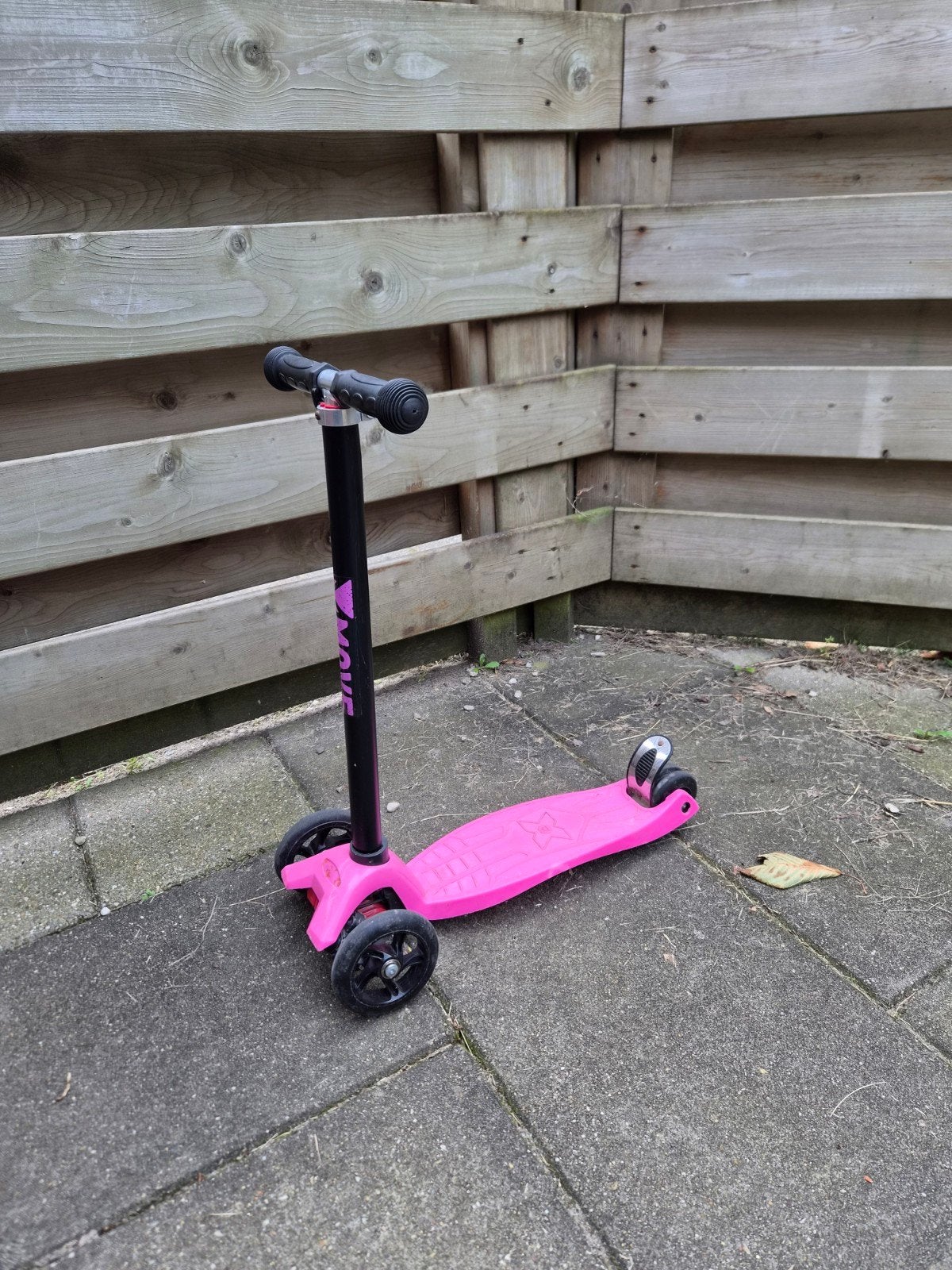 Roze V-Move step met 3 wielen voor kinderen, Fietsen en Brommers, Ophalen, Gebruikt, Gewone step, V-Move