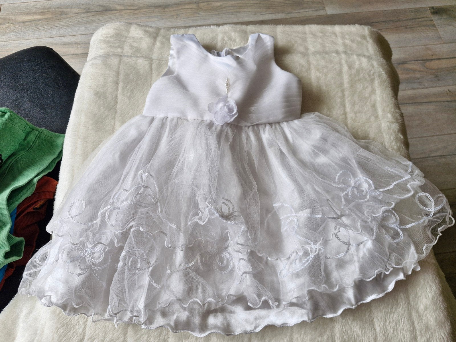 Wit bruidsmeisjes jurkje met roosje en strik maat 104, Kinderen en Baby's, Kinderkleding | Maat 104, Meisje, Onbekend, Ophalen of Verzenden