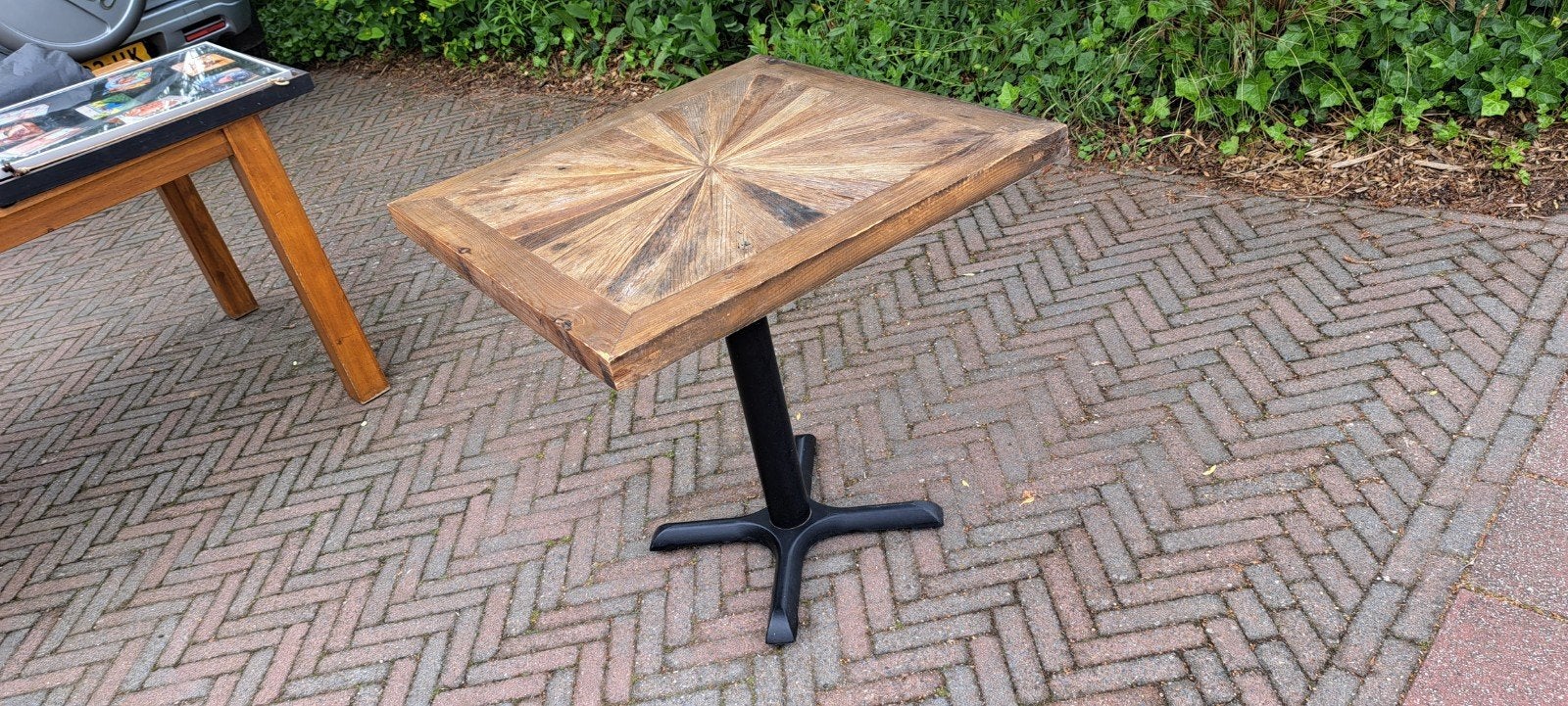 Fraaie bistrotafel, Ophalen, 50 tot 100 cm, Vierkant, Tot twee personen