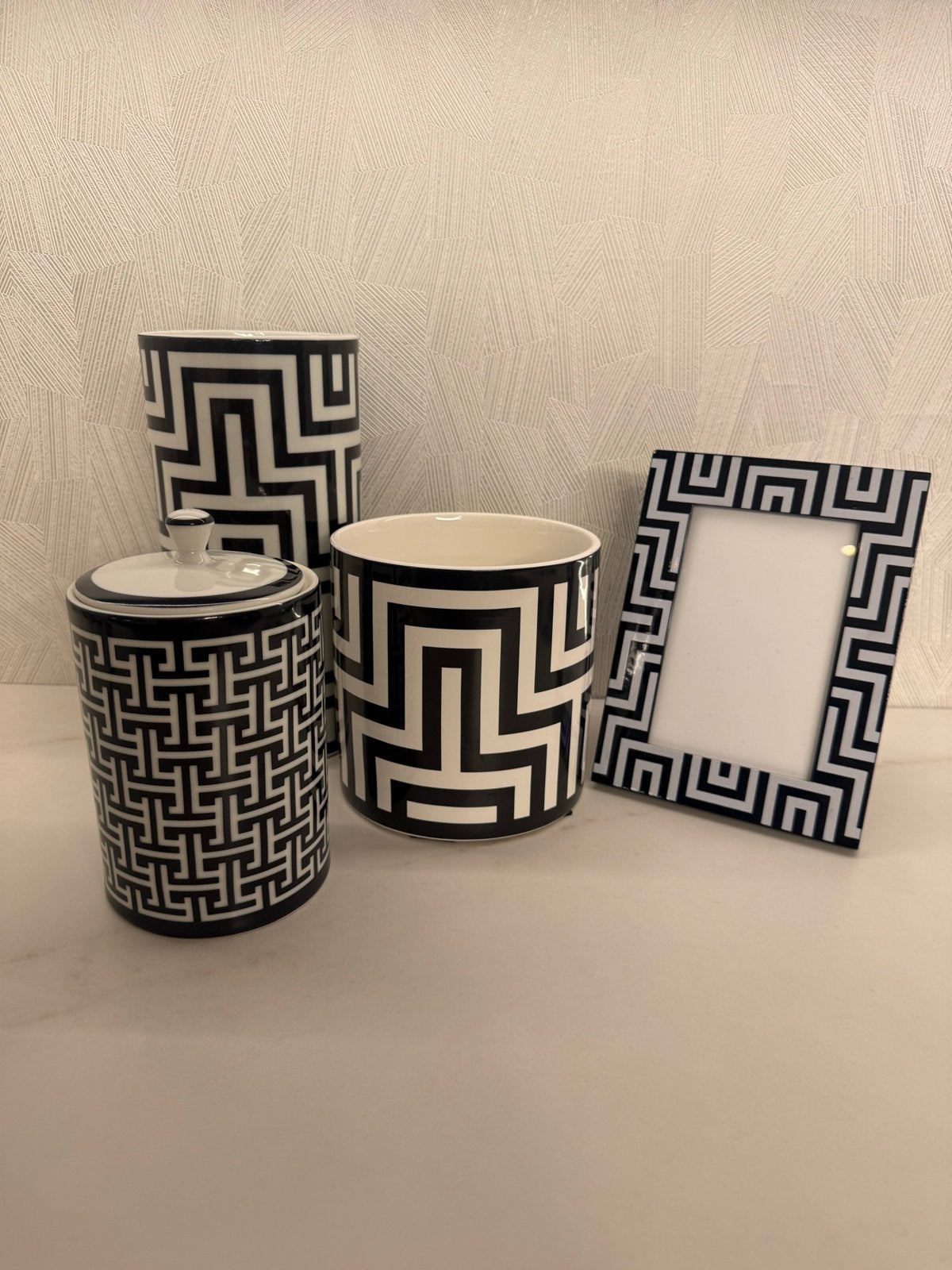 H&M Home set: vazen, pot en fotolijstje, Huis en Inrichting, Zwart, Ophalen of Verzenden, Zo goed als nieuw, Modern
