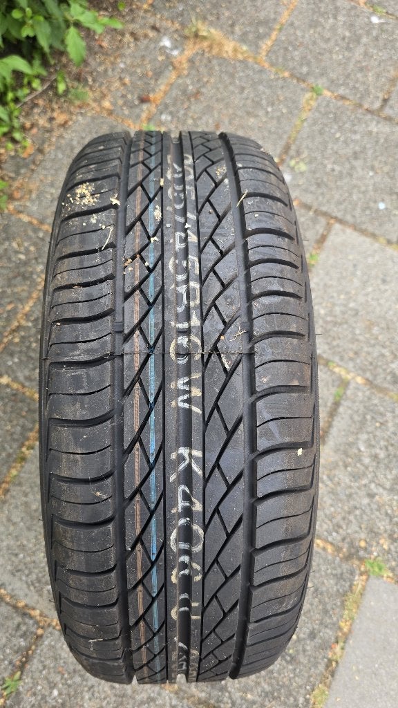 Velg + Band van een Volkswagen Polo, Auto-onderdelen, Banden en Velgen, Ophalen, 16 inch, Banden en Velgen, Nieuw
