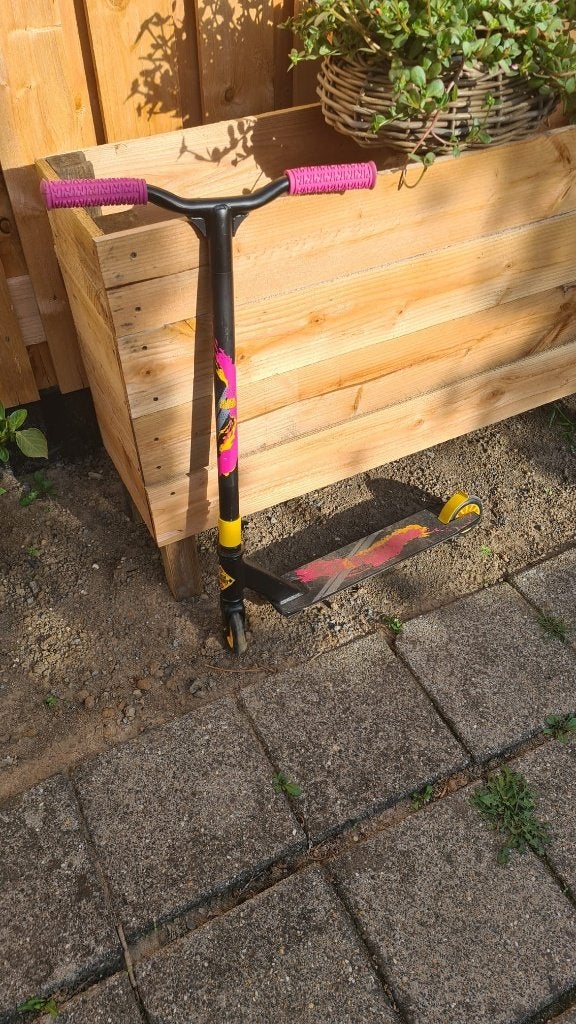 Black dragon stuntstep, Fietsen en Brommers, Steps, Ophalen, Zo goed als nieuw, Overige typen, Black Dragon