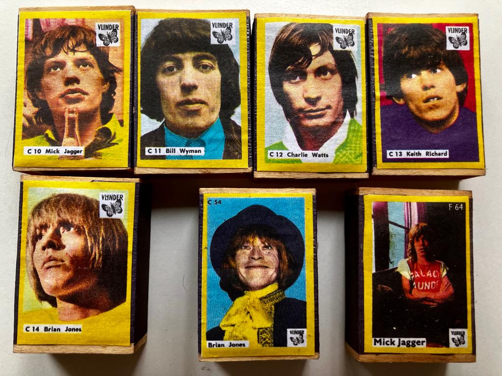 MP700 Rolling Stones 7 luciferdoosjes uit  vlinderserie €15, Verzamelen, Rookartikelen, Aanstekers en Luciferdoosjes, Ophalen of Verzenden