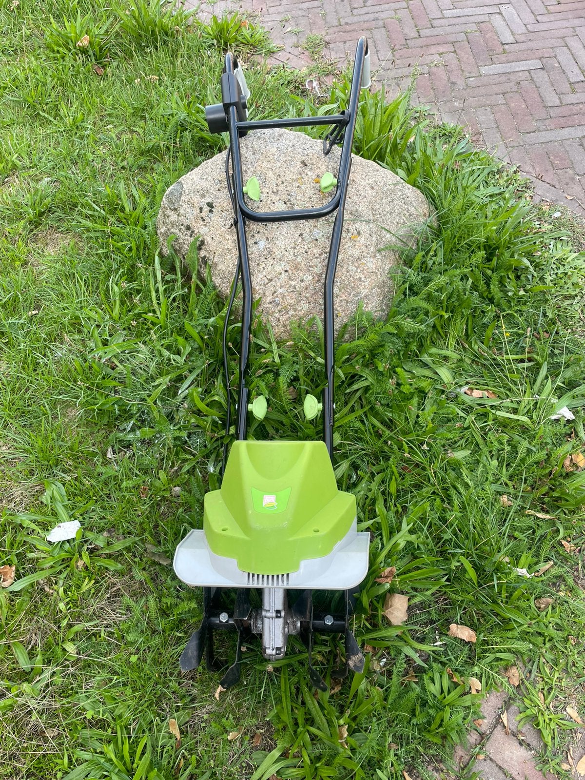Elektrische Tuin frees, Ophalen, Zo goed als nieuw, Benzine, Tuinfrees