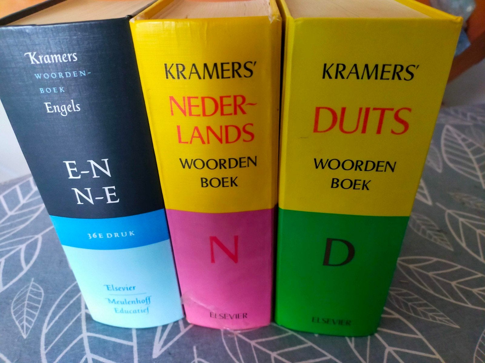 KRAMER WOORDENBOEKEN,DUITS EN NEDERLANDS( Engels verkocht)oc, Boeken, Woordenboeken, Ophalen of Verzenden, Zo goed als nieuw, Duits