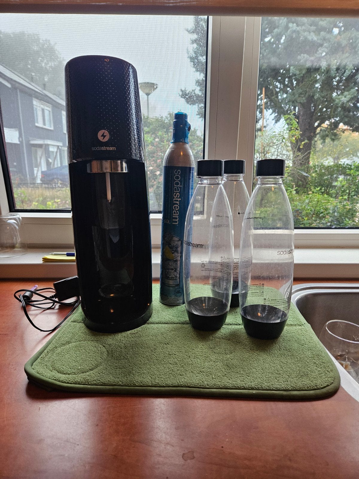 Sodastream met 3 flessen en CO2-cilinder, Ophalen of Verzenden, Gebruikt