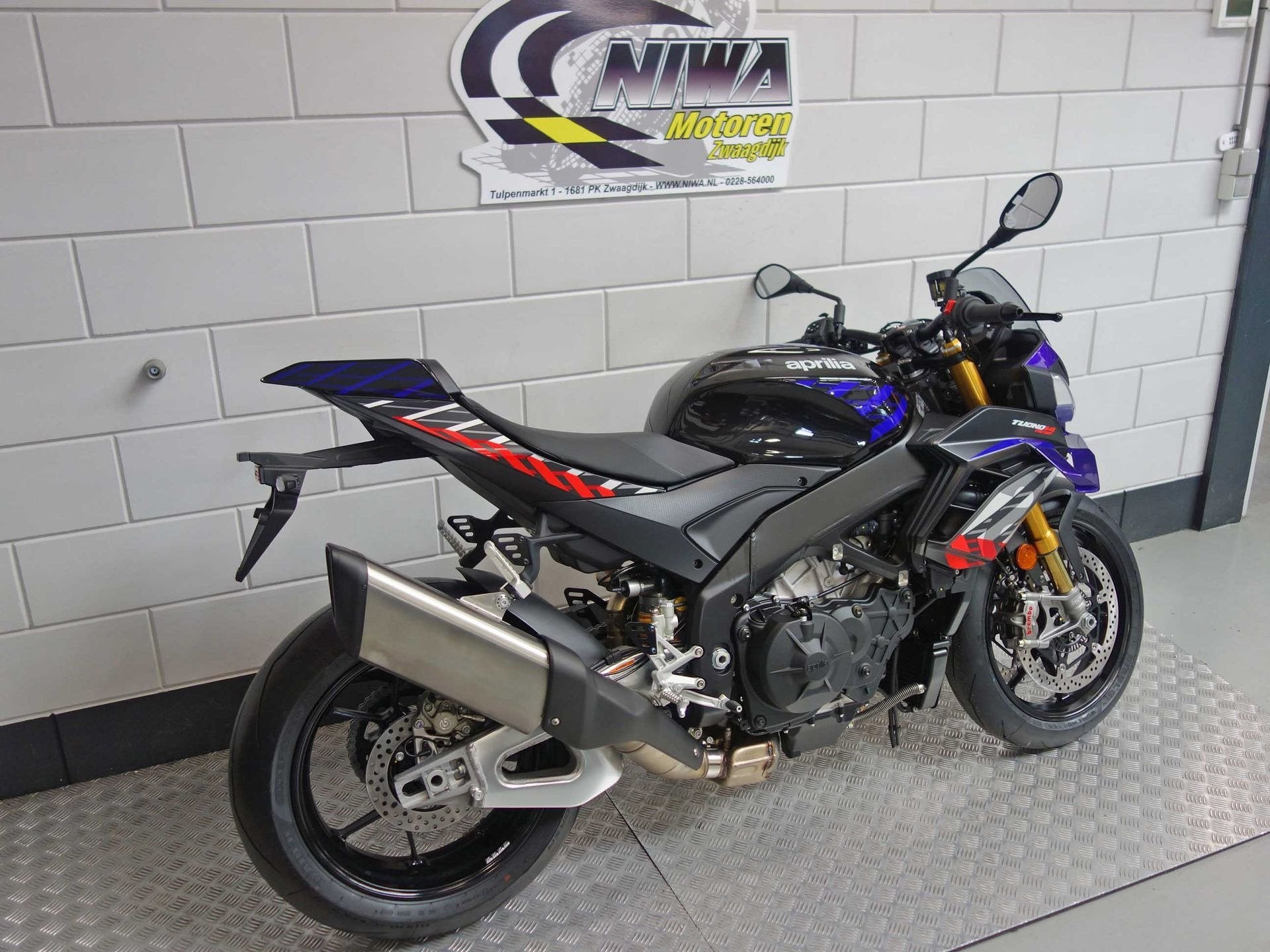 Aprilia TUONO V4 1100 Factory, Motoren, 1150 cc, Meer dan 35 kW, Naked bike, Gebruikt