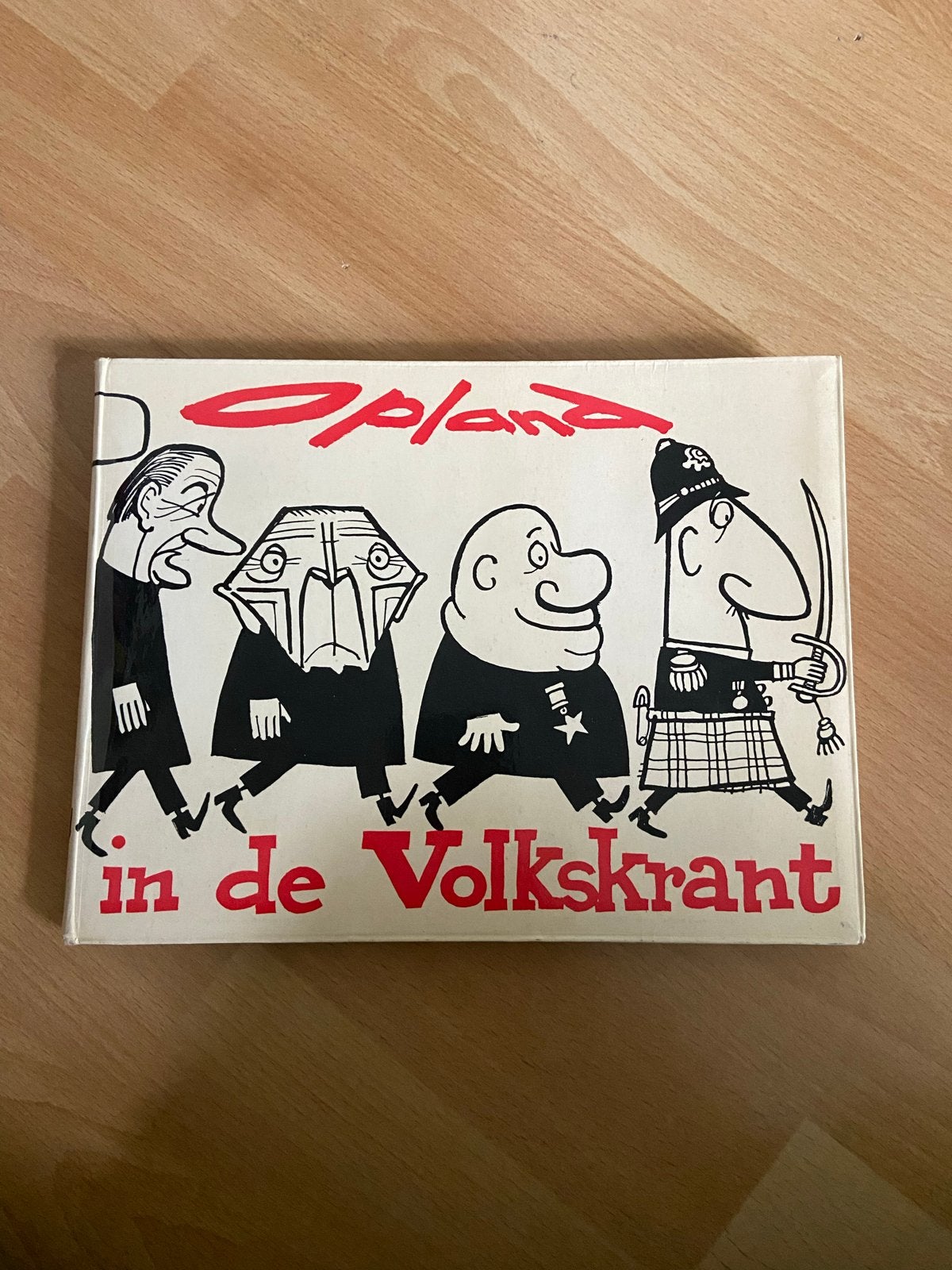 Opland in de Volkskrant - Vintage Boek, Boeken, Tijdschriften en Kranten, Ophalen of Verzenden, Gelezen, Overige typen