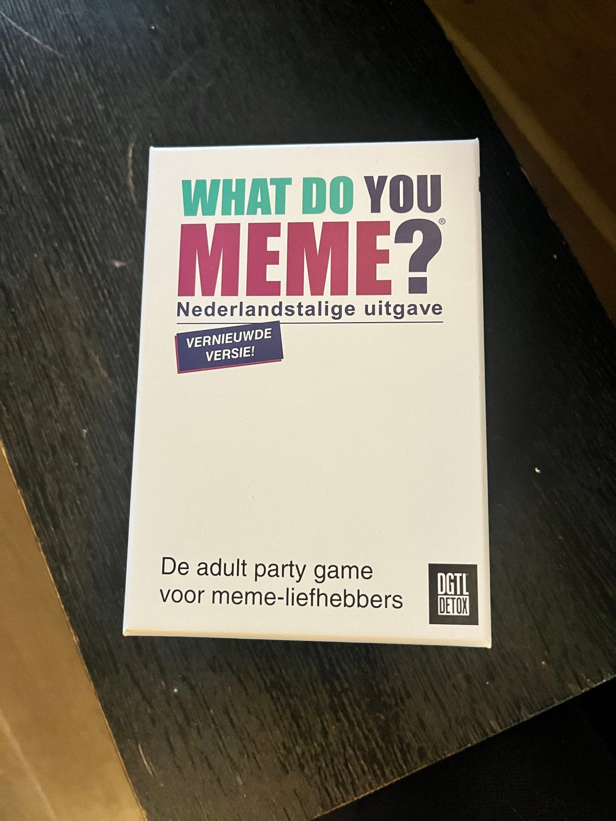 What Do You Meme? - Nederlandstalige Uitgave (Vernieuwde Ver, Drie of vier spelers, Verzenden, Zo goed als nieuw
