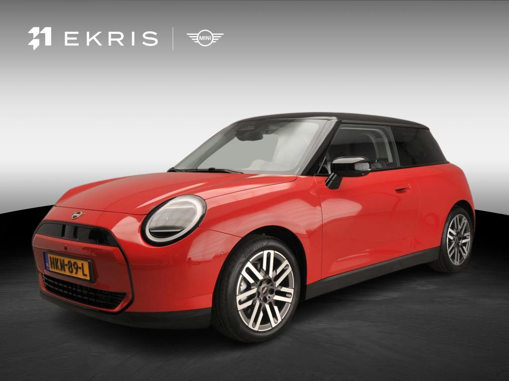MINI 3-deurs Cooper E Classic Trim / Package L /Panoramadak, Auto's, Mini, Gebruikt, 300 km, 41 kWh, 4 stoelen
