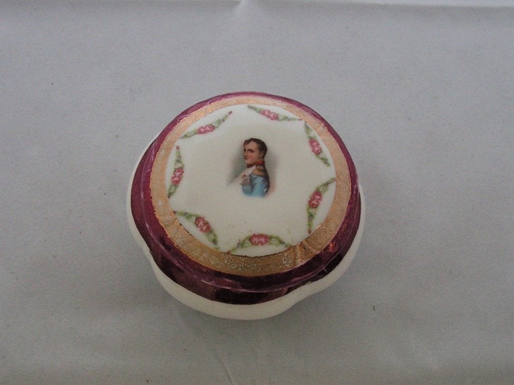 Porselein Snuisterij Doosje Napoleon, Gebruikt, ., Overige typen, Ophalen of Verzenden