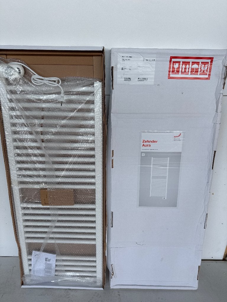 Zehnder Aura elektrische handdoekradiator* 130x50*3st Nieuw, 500 tot 800 watt, Radiator, Nieuw, Ophalen of Verzenden
