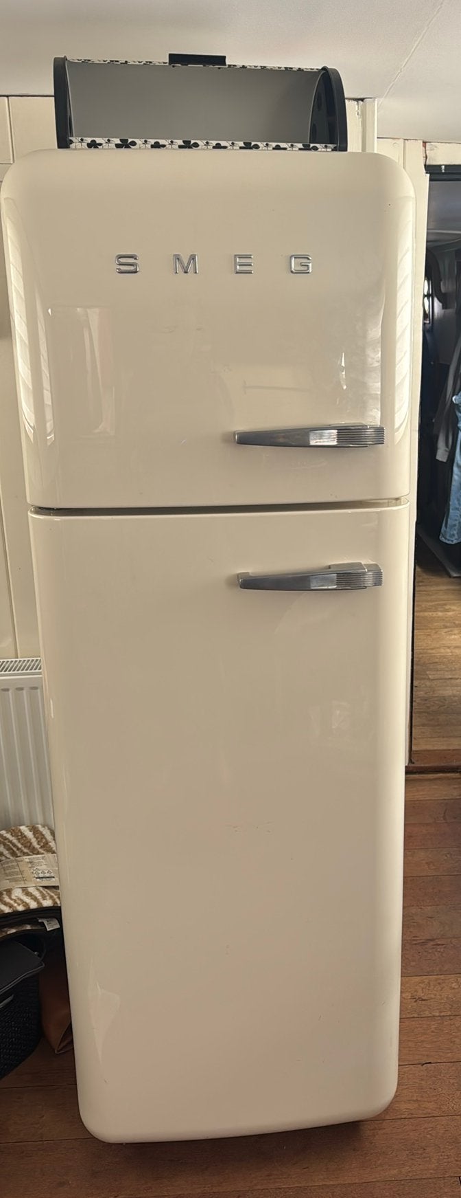 Smeg koelkast 4 maand oud !, Witgoed en Apparatuur, Ophalen, 200 liter of meer, 160 cm of meer, Zo goed als nieuw