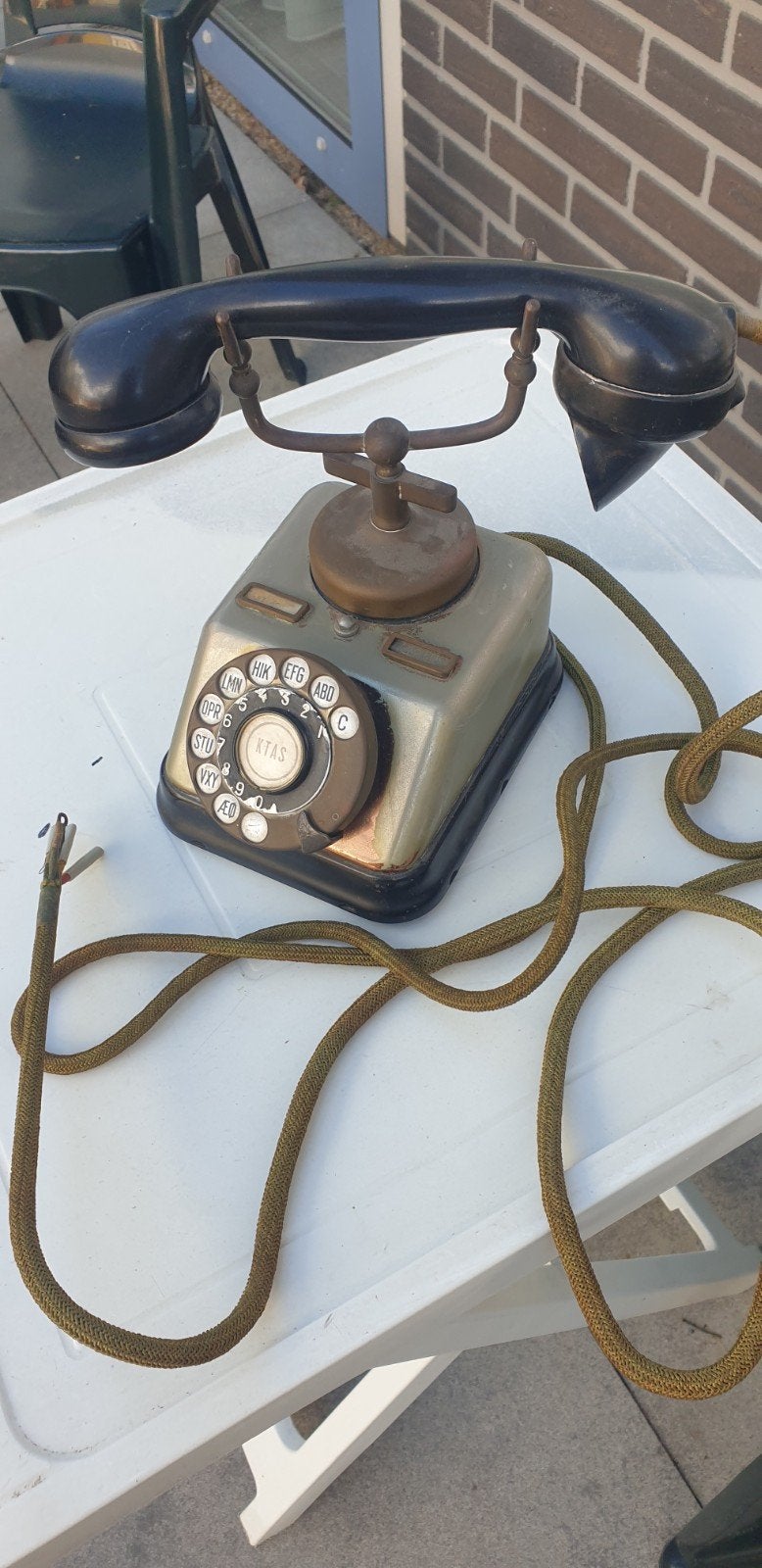 Tekoop  oude telefoon  en oude koffie molen, Antiek en Kunst, Ophalen