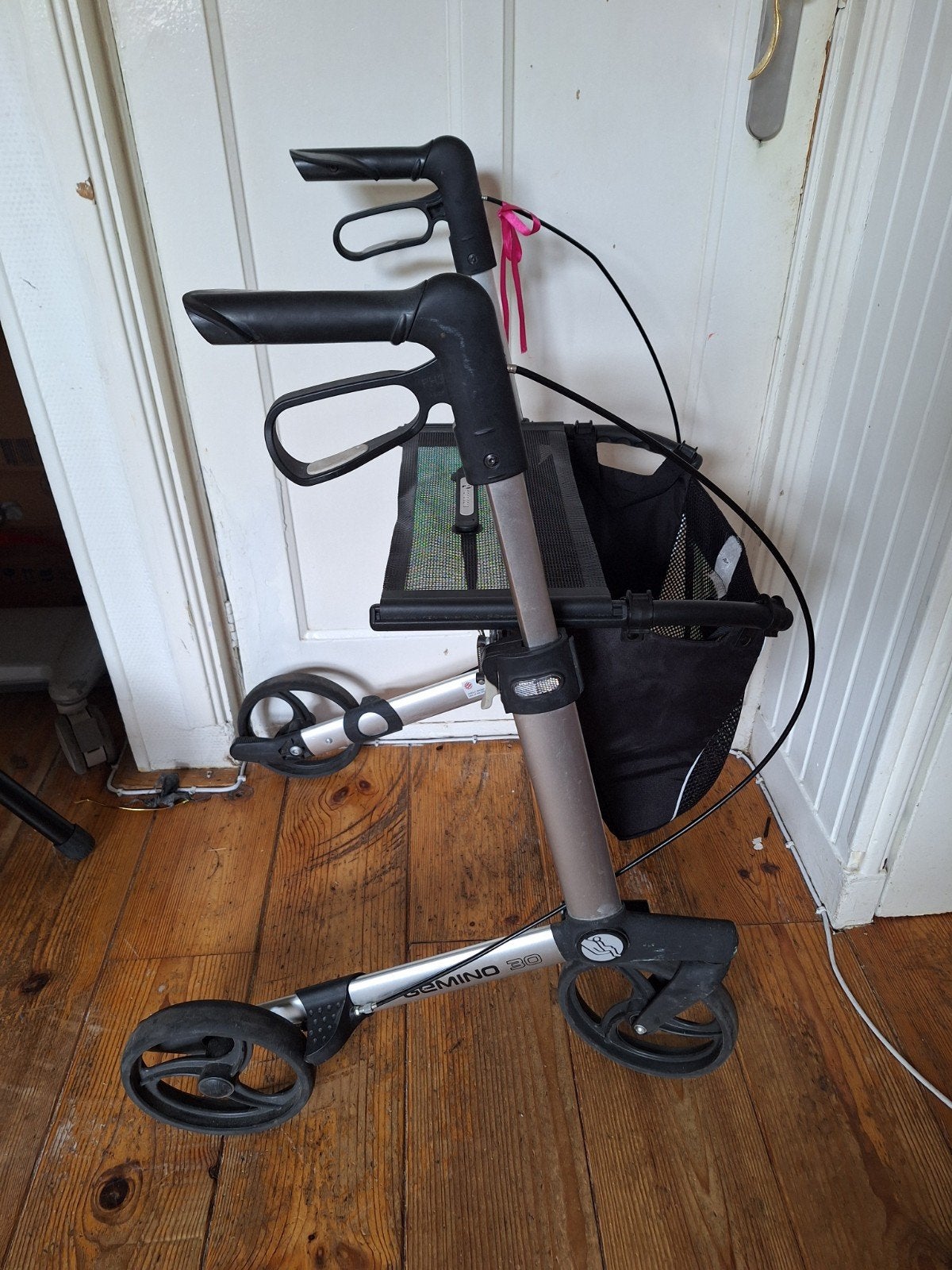 Handicare Gemino 30 rollator – lichtgewicht en inklapbaar., Diversen, Rollators, Ophalen, Opvouwbaar, Gebruikt