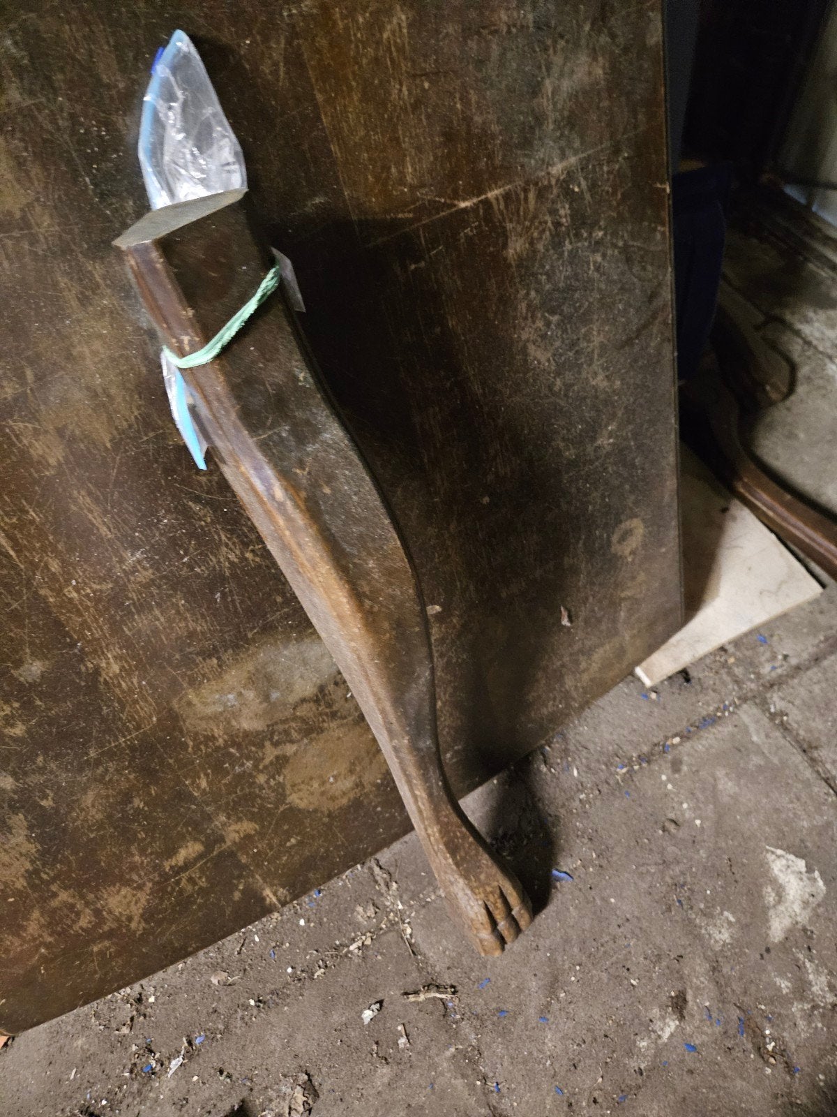 antieke tafel om op te knappen, Ophalen