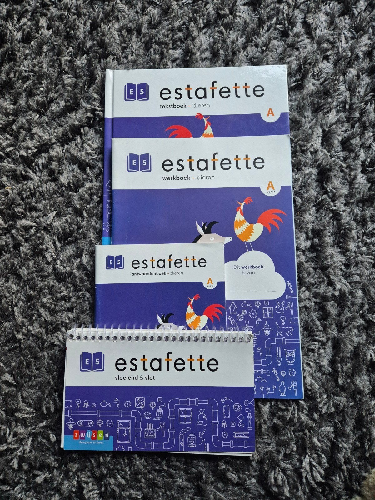 Estafette E5 Dieren: Tekstboek, Werkboek, Antwoordenboek, Boeken, Ophalen of Verzenden, Zo goed als nieuw, Nederlands, Zwijsen