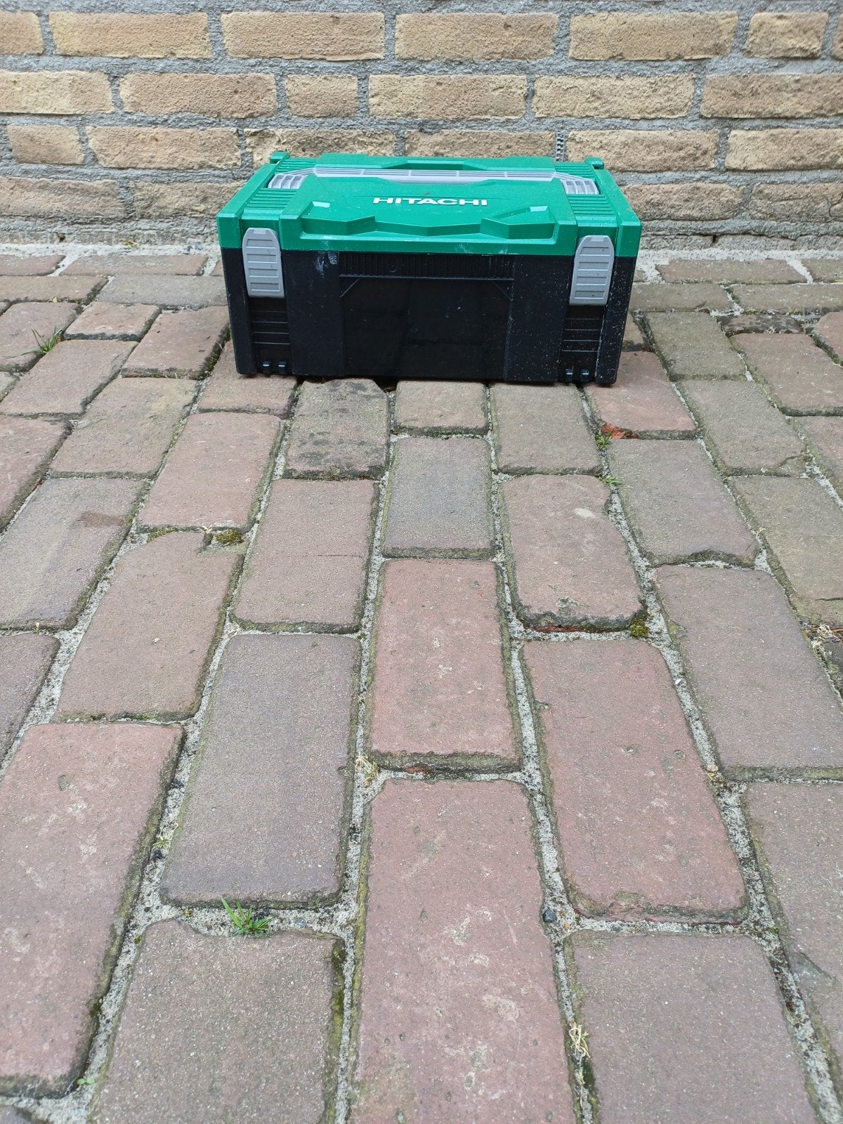 Hitachi box, Ophalen of Verzenden