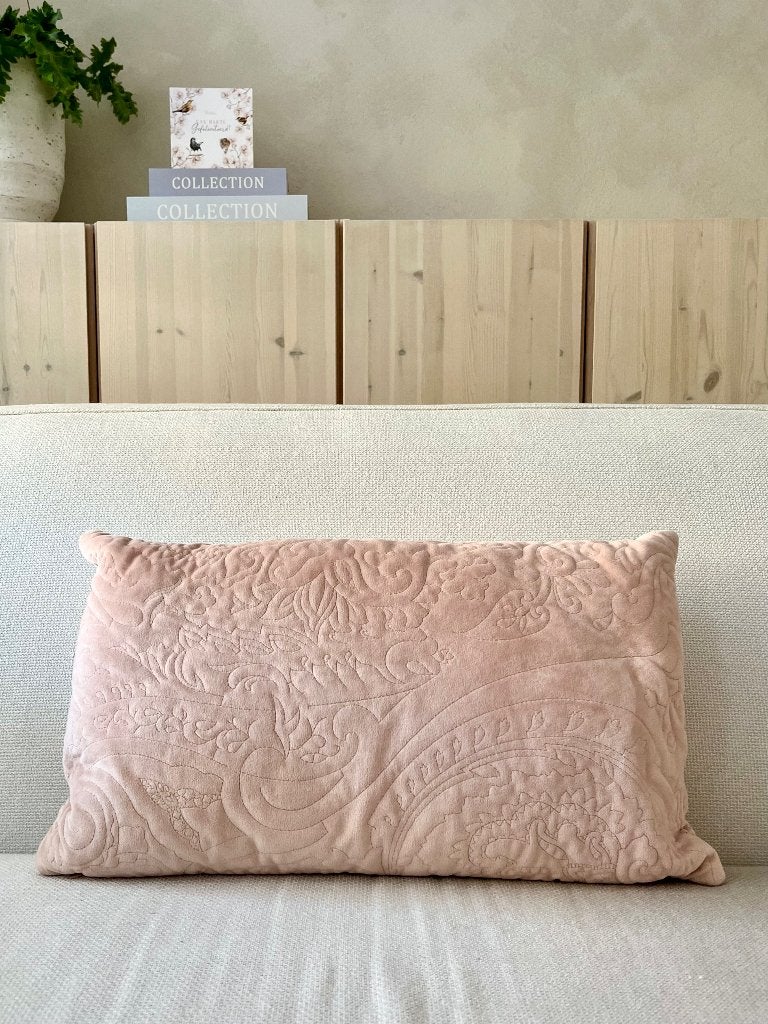 Luxe Essenza kussen fluweel reliëf romantisch roze 30x50 cm, Nieuw, Ophalen of Verzenden, Sierkussen, Roze