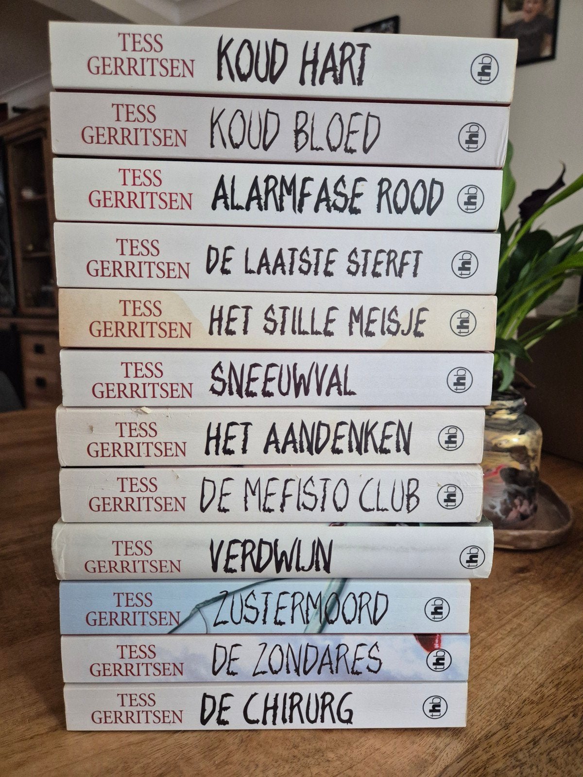 Tess Gerritsen boeken (incl. 9 Rizzoli & Isles), Boeken, Ophalen of Verzenden, Gelezen