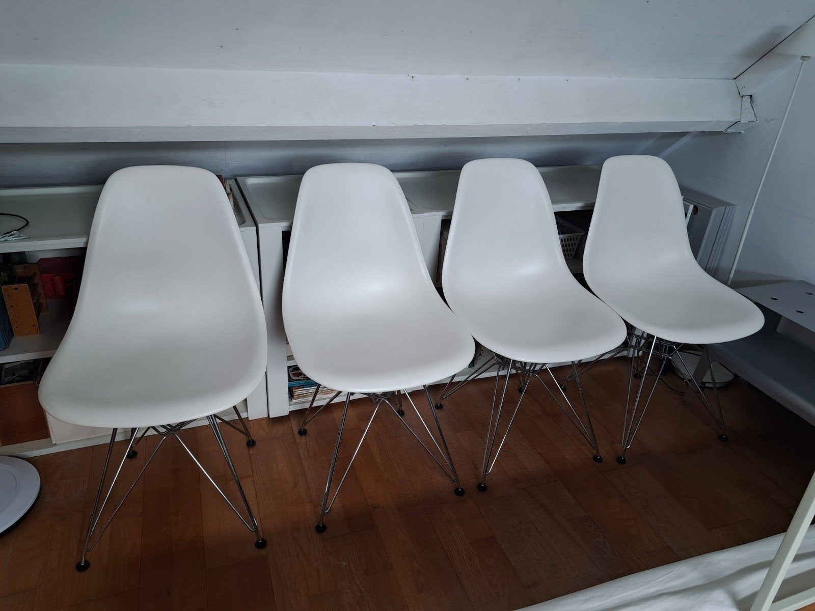 Vitra Eames DSR Stoel - Wit met Chromen Onderstel, Gebruikt, Wit, Modern, Design, Mid-century, Ophalen of Verzenden