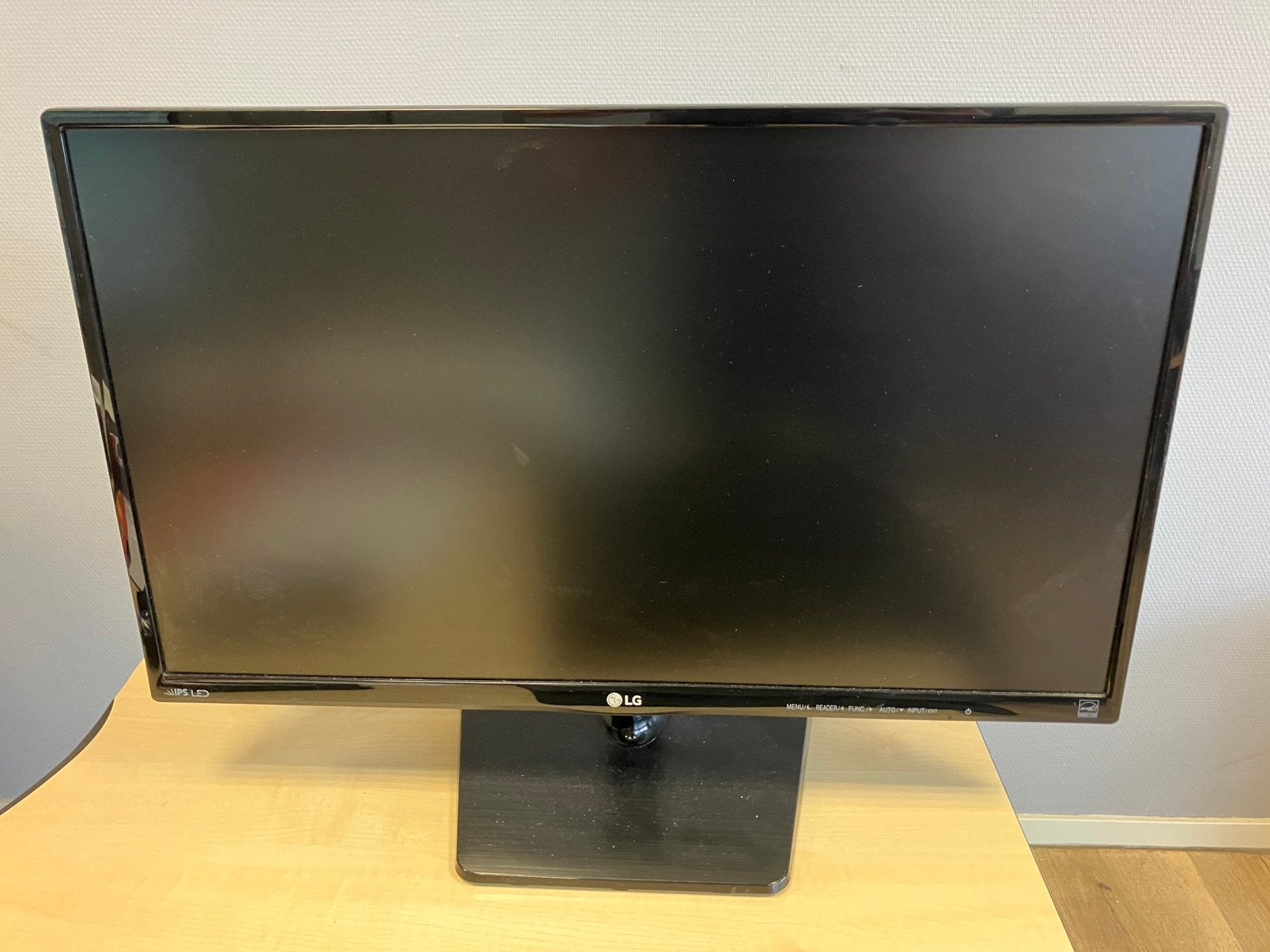 LG 24inch monitor, Computers en Software, Monitoren, Ophalen, IPS, Full HD, Zo goed als nieuw