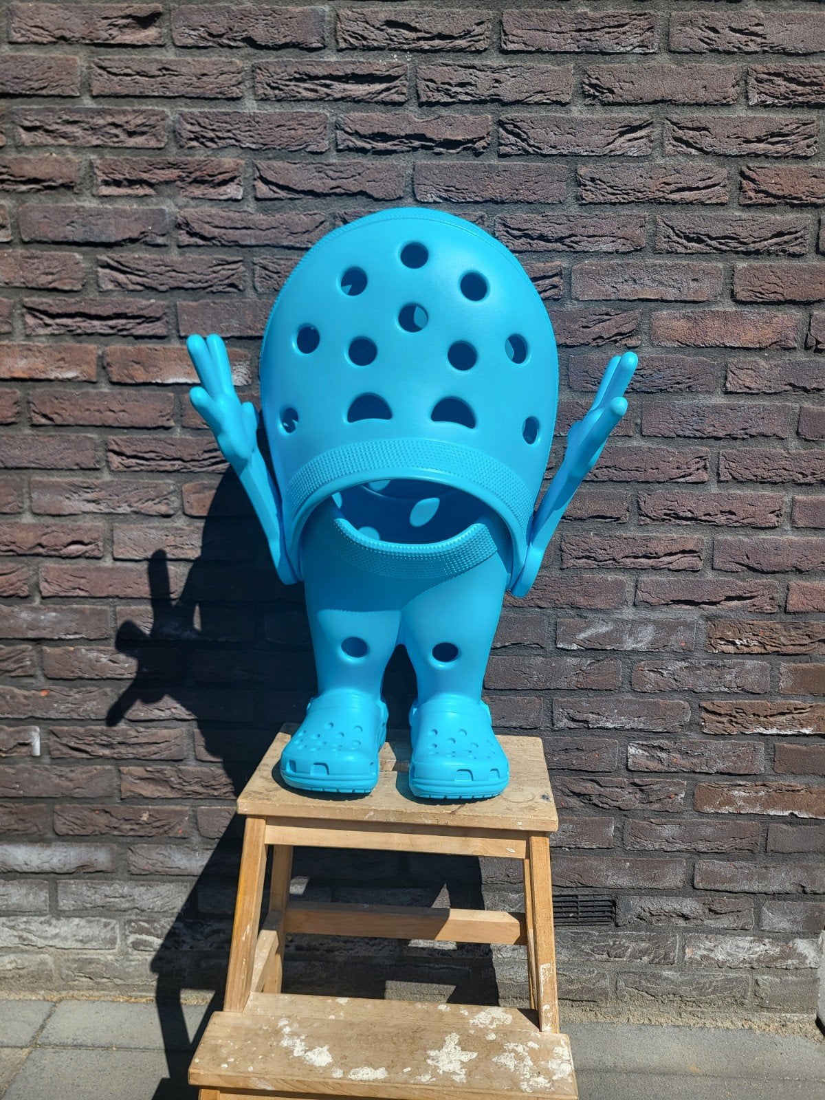 Unieke Crocs mascotte/display - reclame uit schoenenwinkel, Reclamebord, Ophalen of Verzenden, Zo goed als nieuw, Onbekend