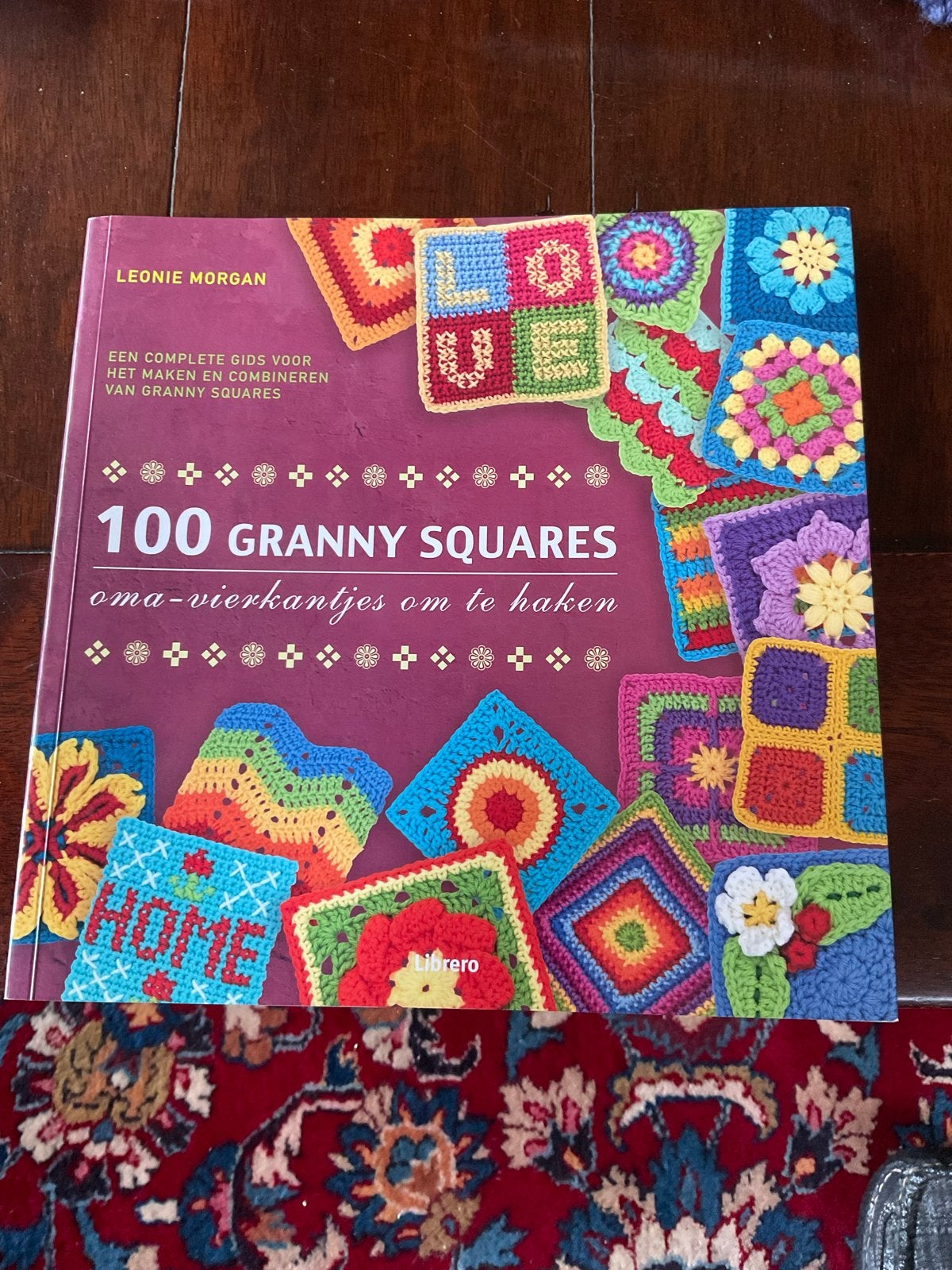 100 Granny Squares: Oma-vierkantjes om te haken, Ophalen of Verzenden, Zo goed als nieuw, Breien en Haken