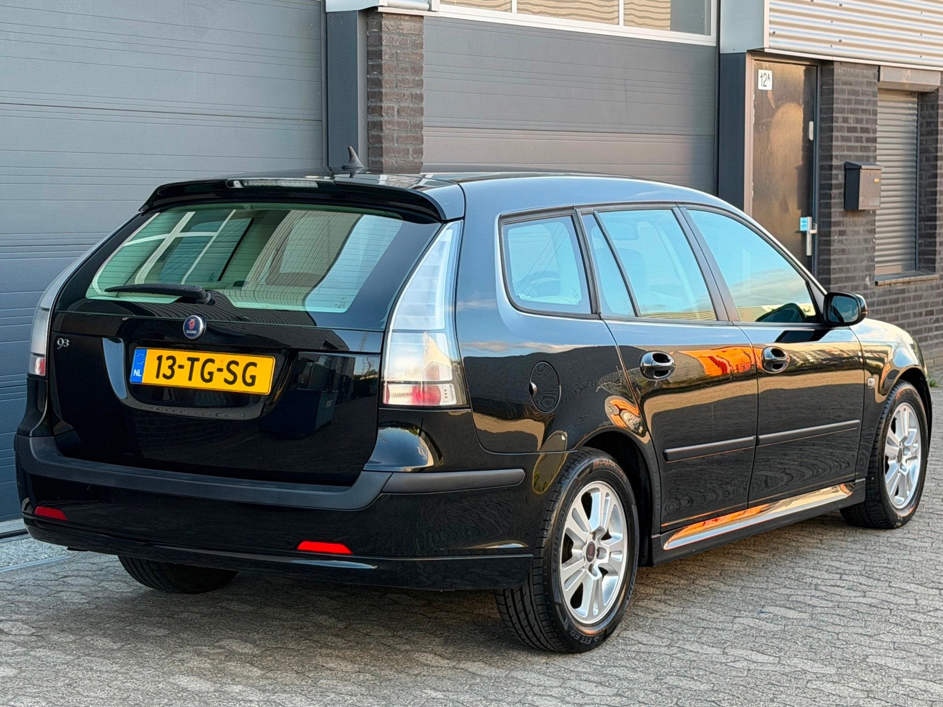 Saab 9-3 Sport Estate 1.8 Linear Business CLIMA CRUISE NIEUW, Auto's, Saab, Gebruikt, Zwart, 4 cilinders, Origineel Nederlands